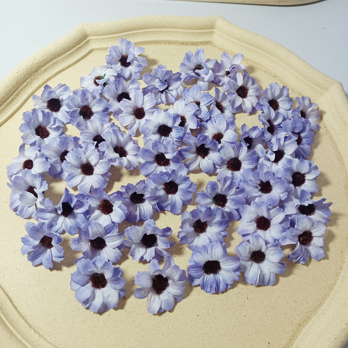 Petits Cœurs de Marguerite en Soie, 3,5 cm, Décorations Écologiques, Idéal pour Mariages, DIY, Décor de Maison, Cadeaux