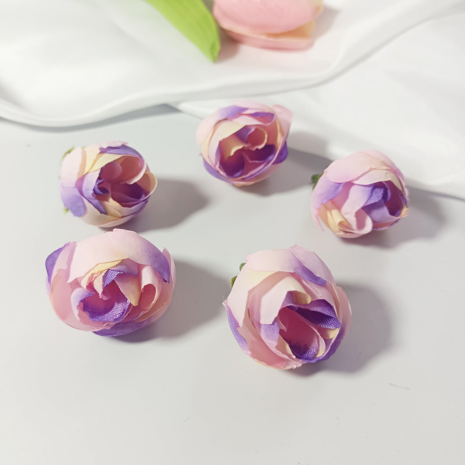 Mini Boutons de Rose Thé Artificiels 3cm, Lot de 5, Aspect Naturel pour DIY Mariage, Décoration Champêtre, Corsage et Loisirs Créatifs