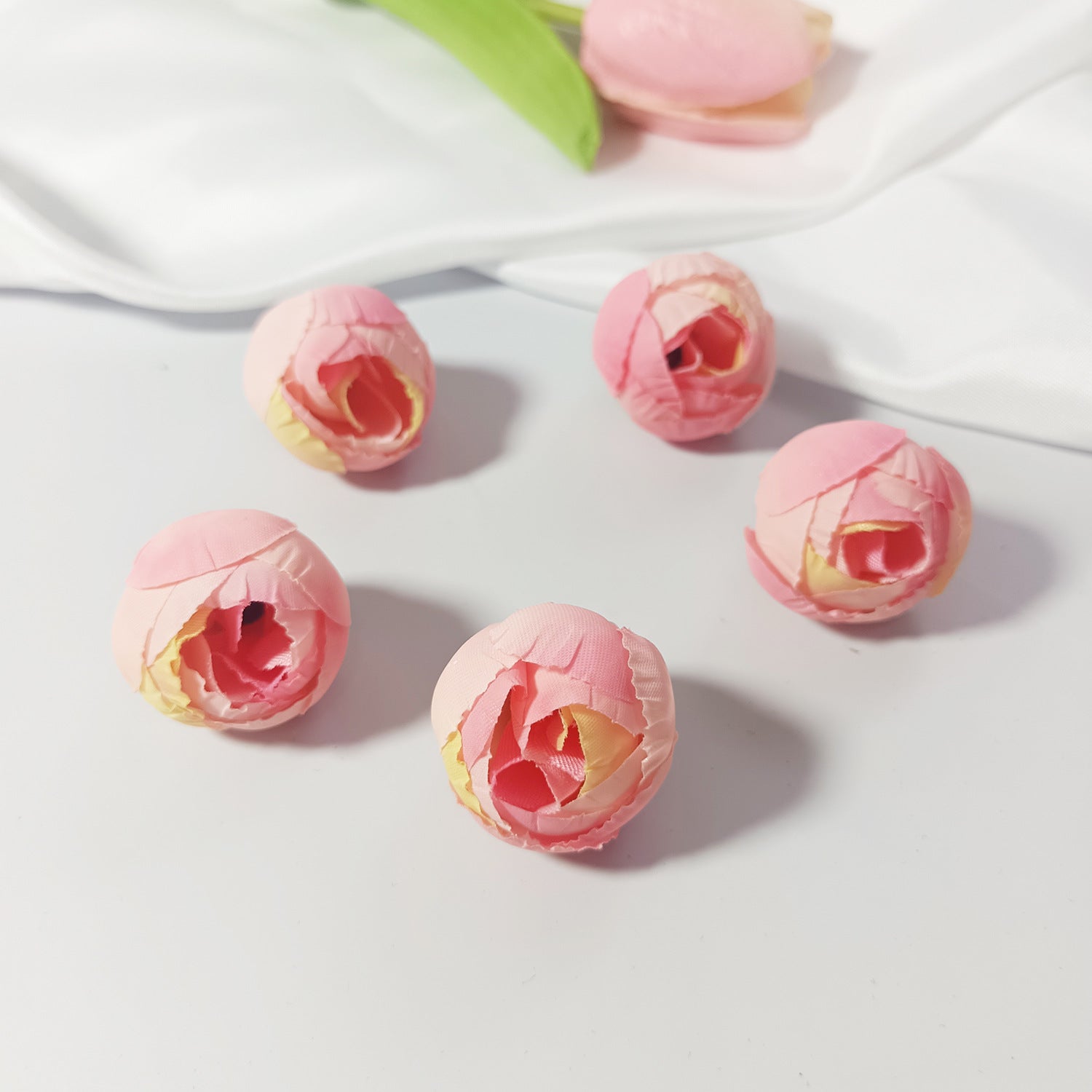Mini Boutons de Rose Thé Artificiels 3cm, Lot de 5, Aspect Naturel pour DIY Mariage, Décoration Champêtre, Corsage et Loisirs Créatifs