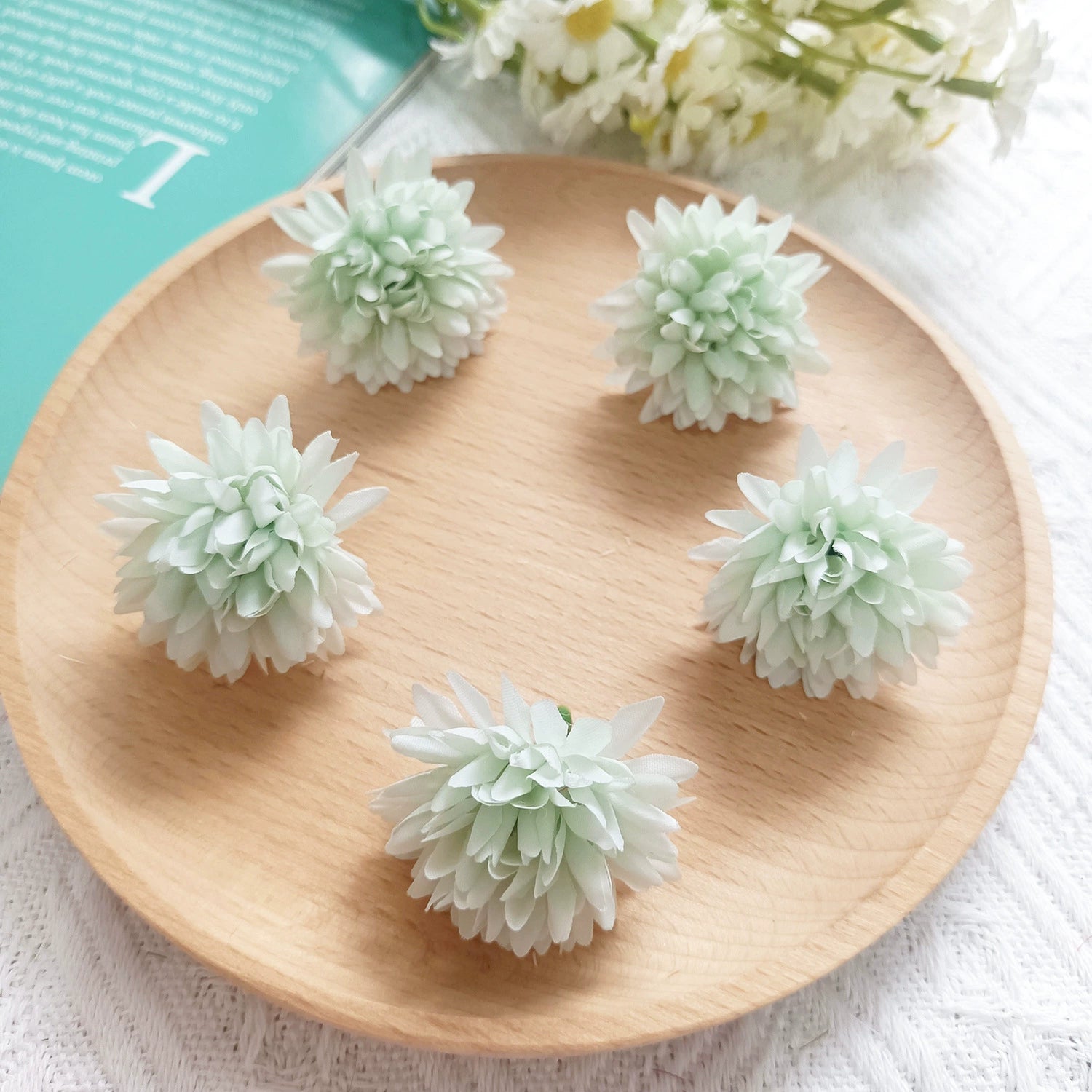 Têtes de Fleurs Sauvages Artificielles, Lot pour Bricolage DIY, 4 cm, Aspect Naturel et Charme Champêtre, pour Décoration, Mariage, Boutonnière