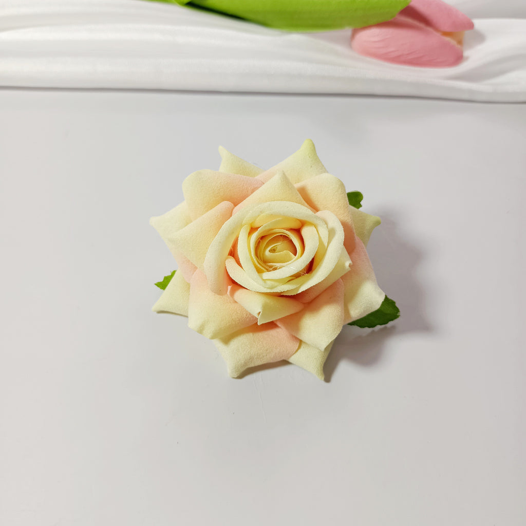 Tête de Rose Artificielle en Velours 5,5 cm, Fleur Décorative au Charme Rétro, Idéale pour DIY Mariage, Corsage et Décoration Champêtre