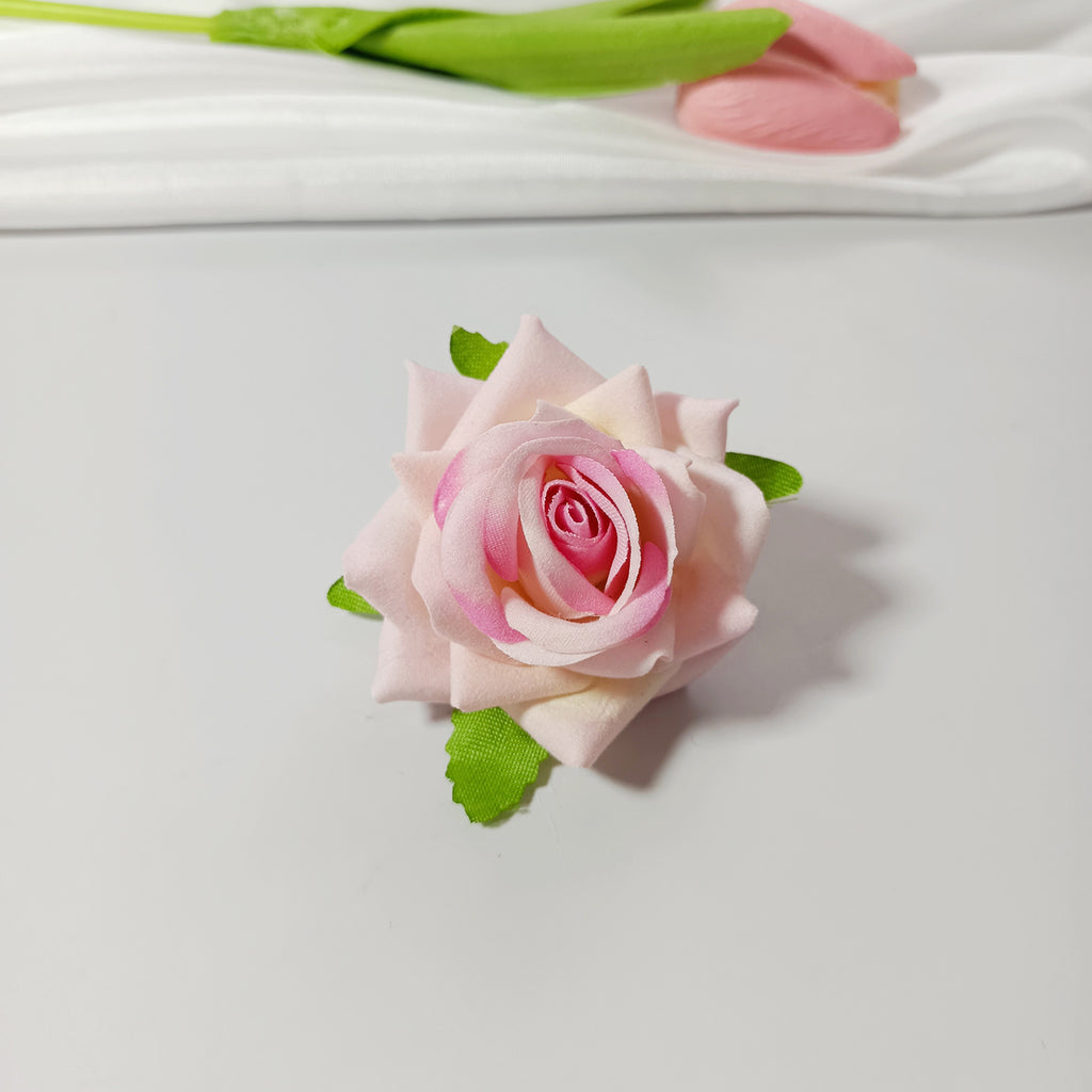 Tête de Rose Artificielle en Velours 5,5 cm, Fleur Décorative au Charme Rétro, Idéale pour DIY Mariage, Corsage et Décoration Champêtre