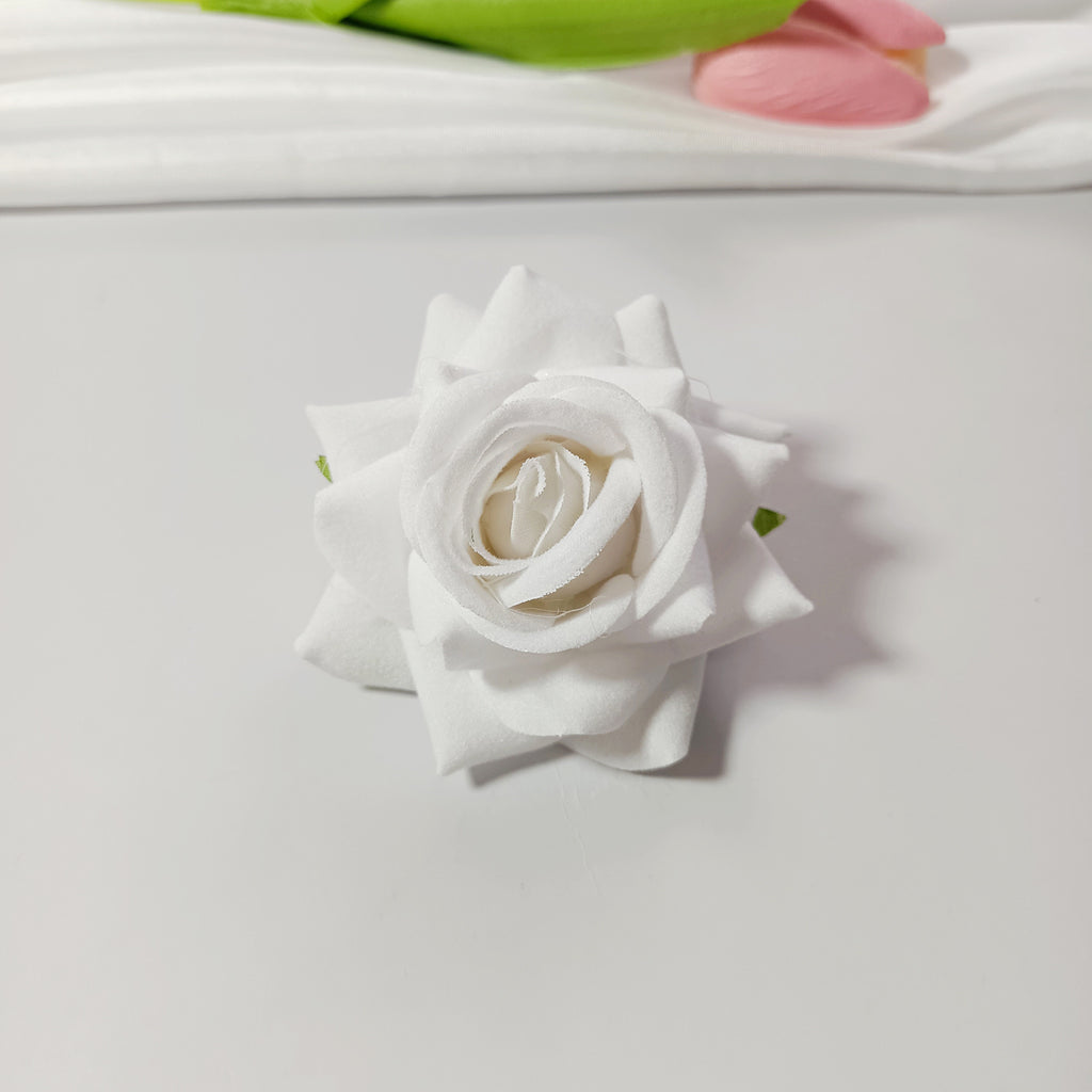 Tête de Rose Artificielle en Velours 5,5 cm, Fleur Décorative au Charme Rétro, Idéale pour DIY Mariage, Corsage et Décoration Champêtre