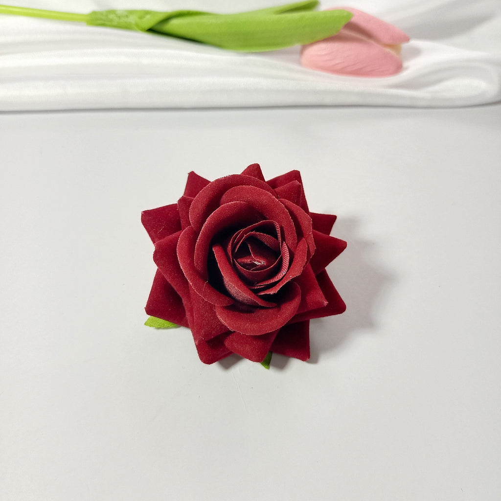 Tête de Rose Artificielle en Velours 5,5 cm, Fleur Décorative au Charme Rétro, Idéale pour DIY Mariage, Corsage et Décoration Champêtre