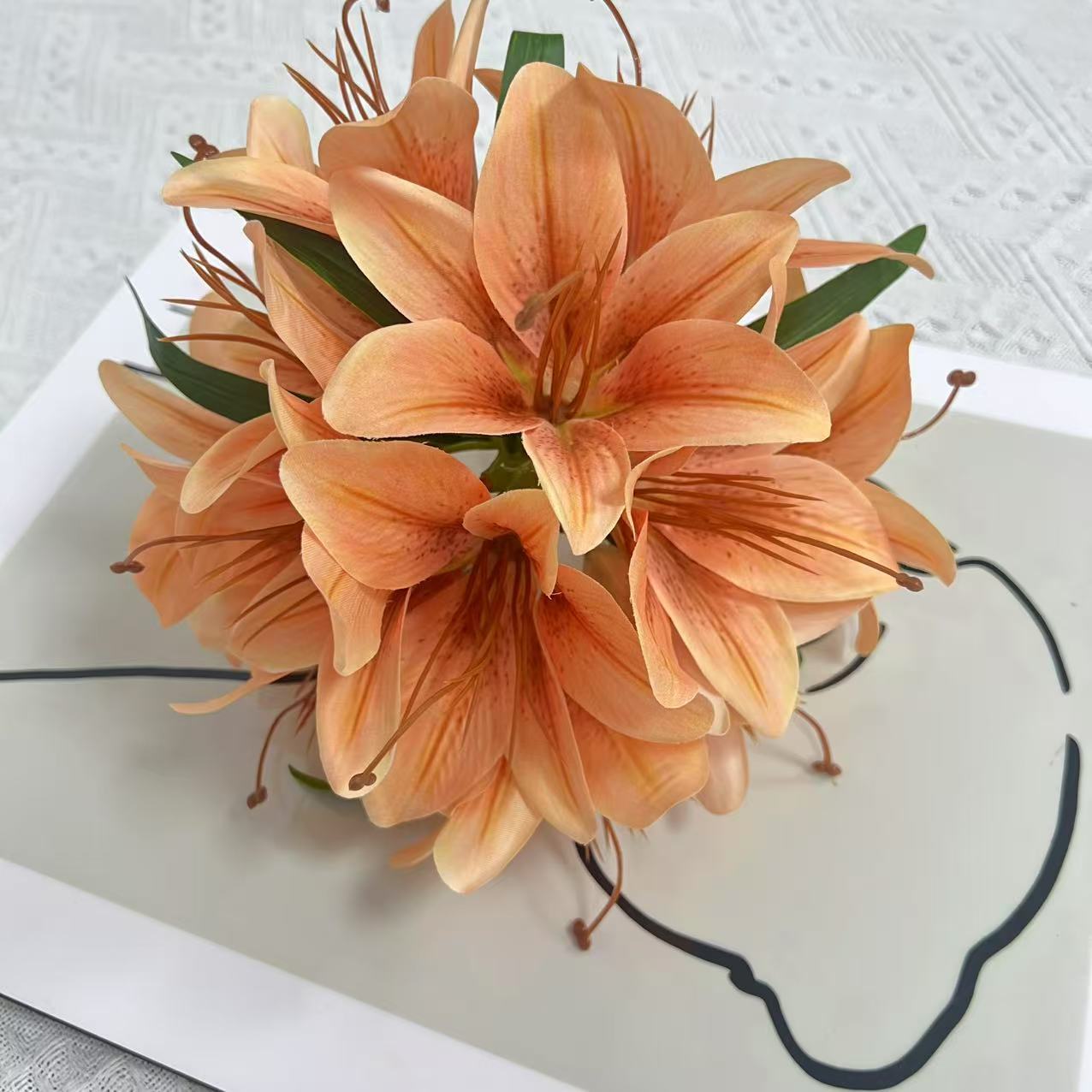 Bouquet de Lys Artificiels 30 cm, Fleurs en Soie au Rendu Naturel, pour Vase, Décoration Maison, Mariage, Ambiance Bohème et Champêtre