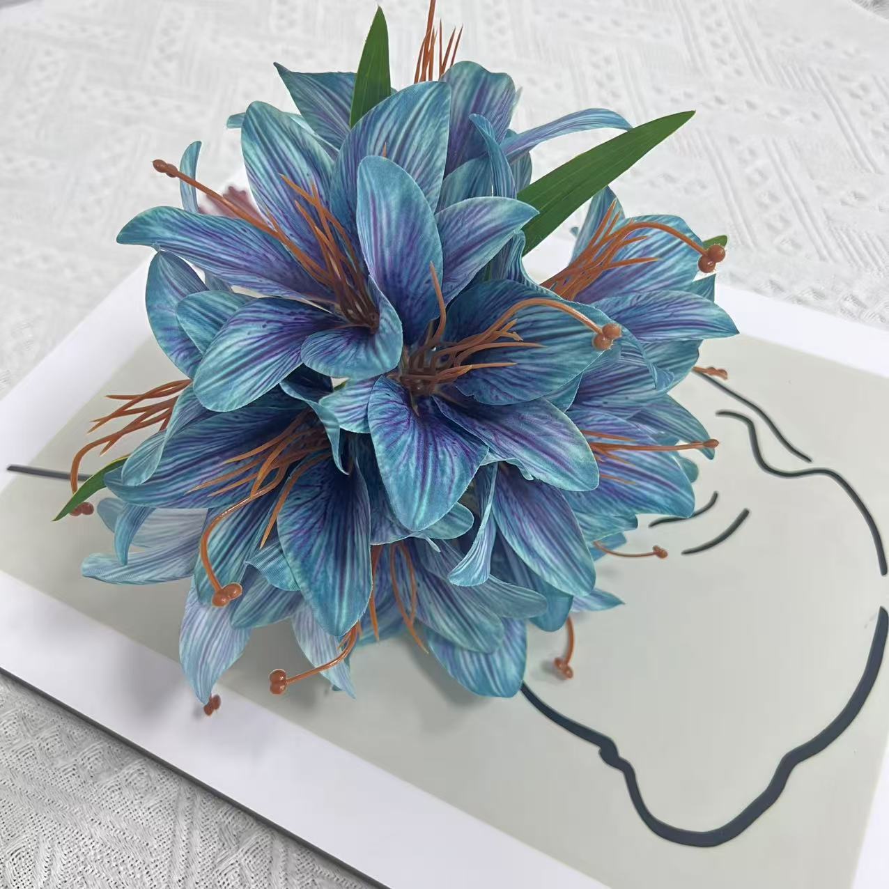 Bouquet de Lys Artificiels 30 cm, Fleurs en Soie au Rendu Naturel, pour Vase, Décoration Maison, Mariage, Ambiance Bohème et Champêtre