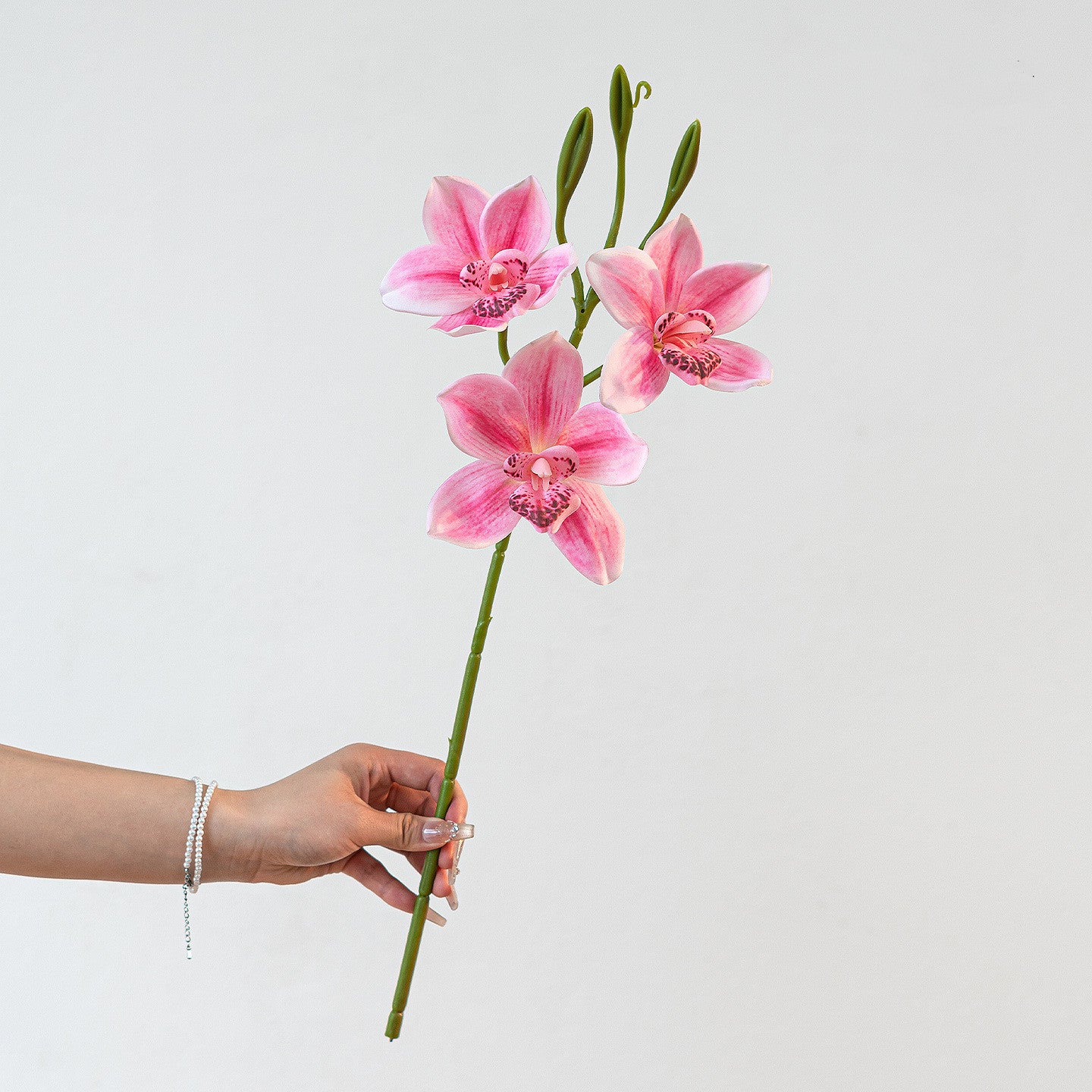 Branche Orchidée Cymbidium Artificielle 55 cm, 3 Fleurs au Réalisme Saisissant, Tige pour Bouquet, Vase, Décoration d'Intérieur, Mariage Chic et Champêtre