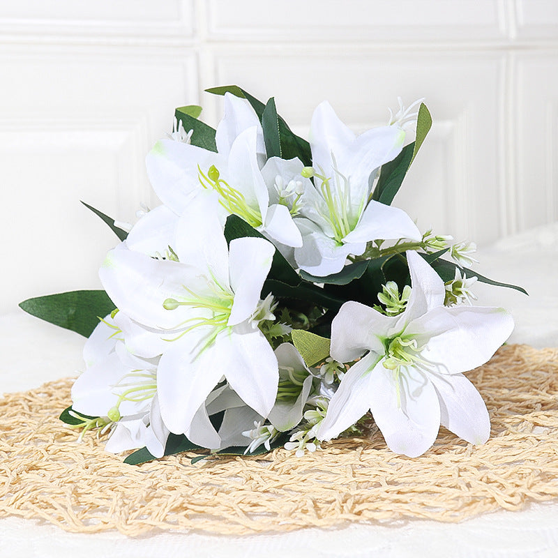 Bouquet de Lys Artificiels en Soie - 7 Fleurs, 35 cm, Décoration Élégante pour Mariage, Intérieur, Extérieur, Cimetière