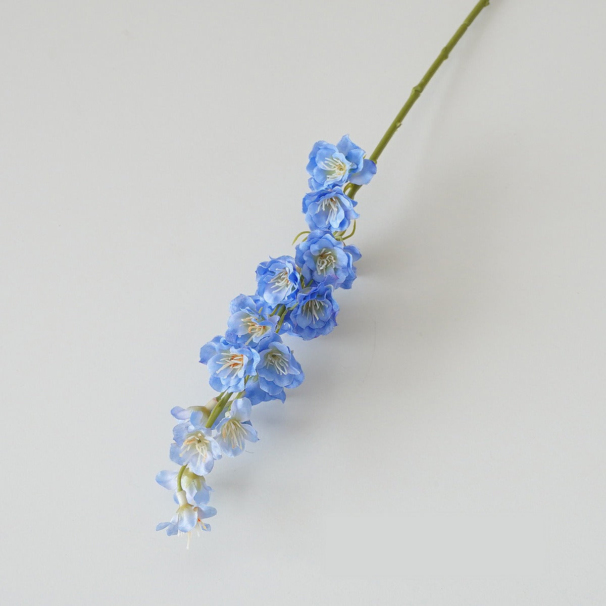 Fleur artificielle en tissu soyeux, 41 cm, tige unique avec muguet, delphinium et jacinthe, décoration intérieure et extérieure