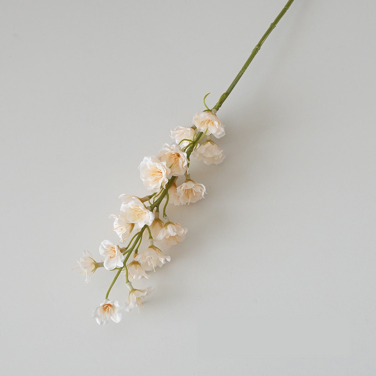 Fleur artificielle en tissu soyeux, 41 cm, tige unique avec muguet, delphinium et jacinthe, décoration intérieure et extérieure