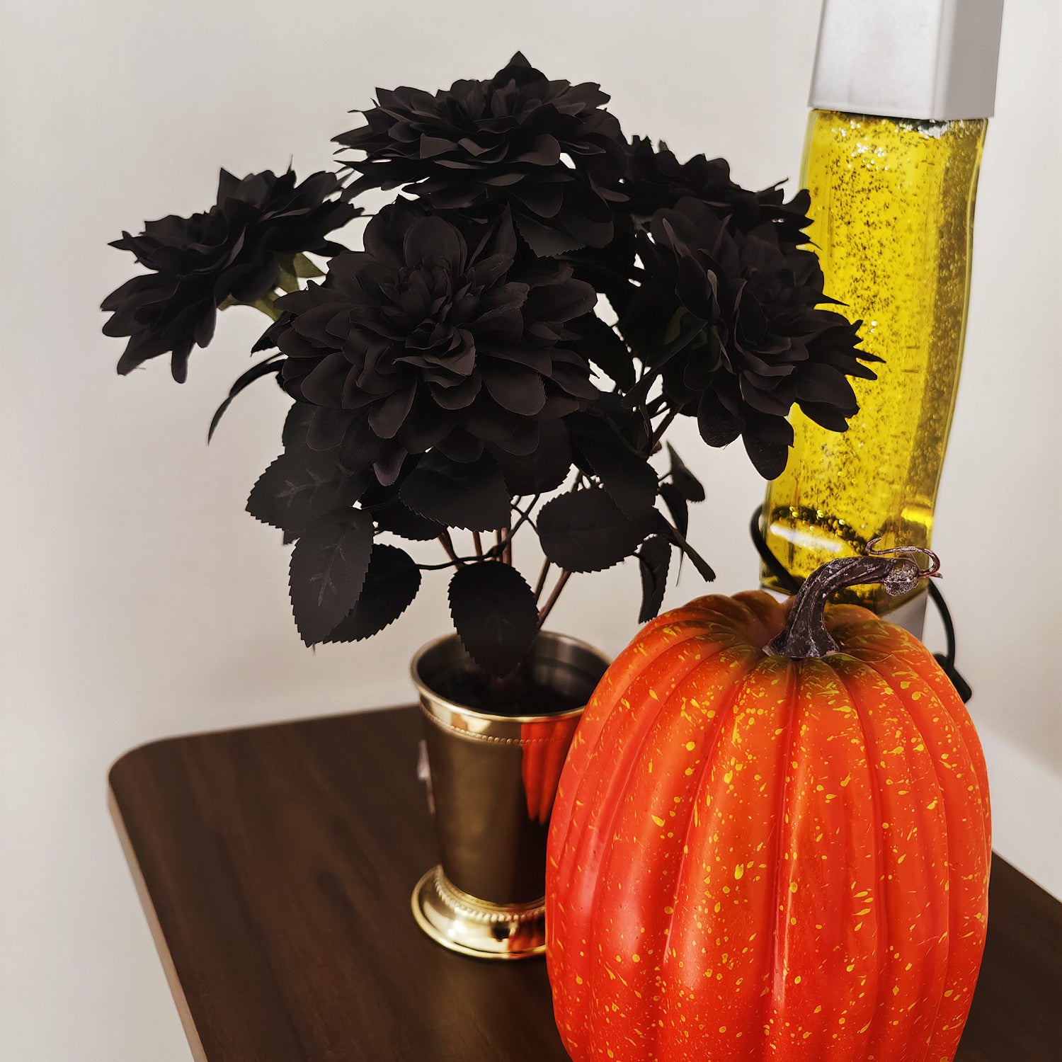 35 cm Bouquet de dahlias noirs artificiels – Décoration d'Halloween pour la table de la maison et le centre de fête