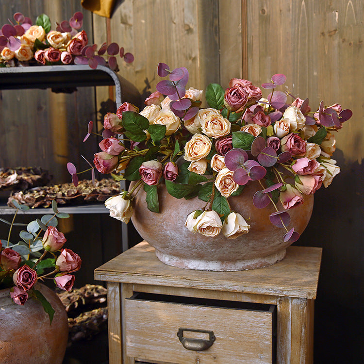 43 cm de roses artificielles à bordures desséchées avec tiges