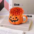 Composition florale d'Halloween - Chrysanthèmes artificiels de 13 cm dans un vase de citrouille en céramique