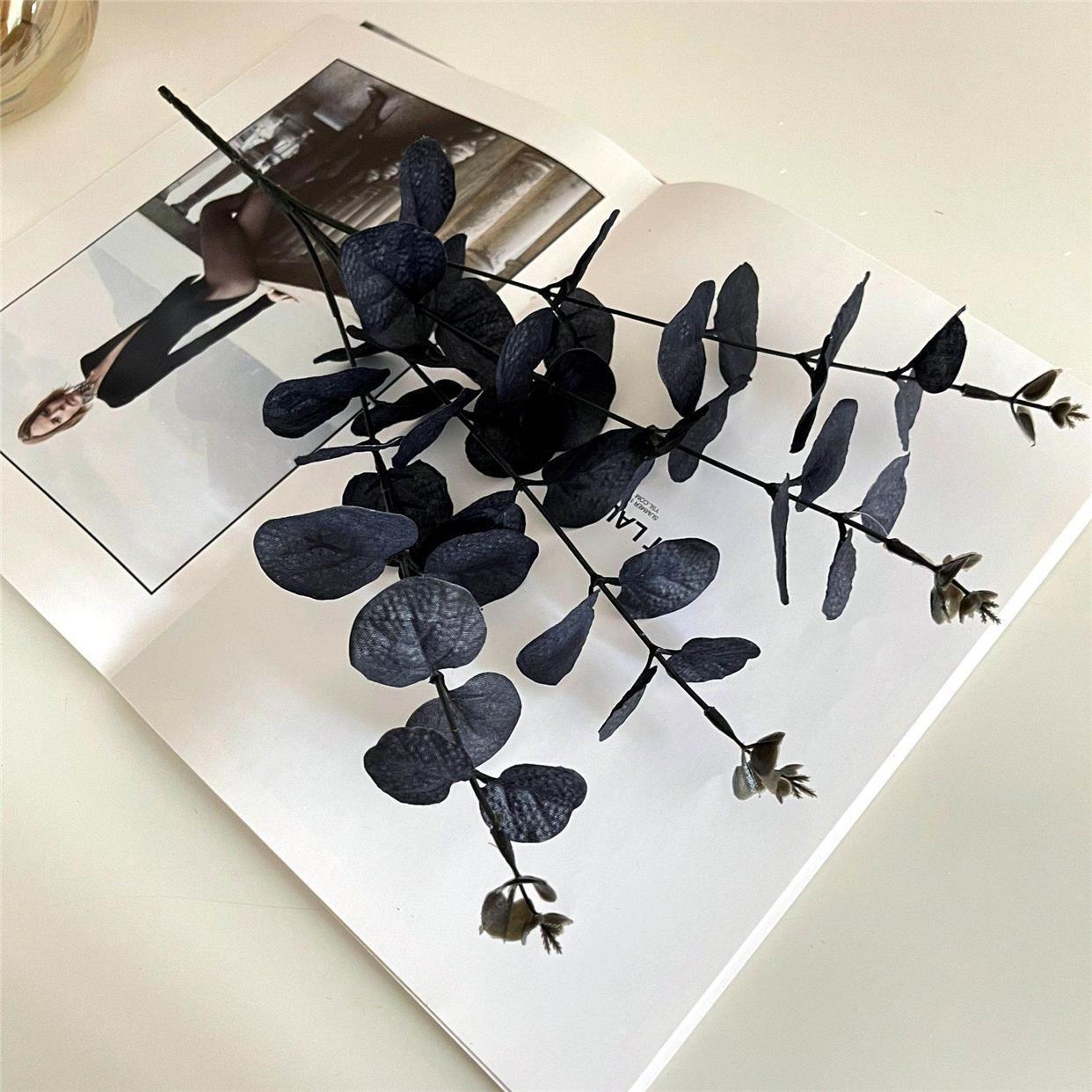 33 cm Feuilles d'eucalyptus noires pour la décoration d'Halloween
