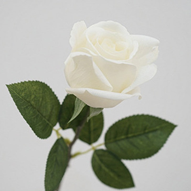 Rose artificielle en tissu soyeux 47 cm, tige unique avec 1 fleur de 8,5 cm, décoration élégante pour mariage, intérieur, vitrine