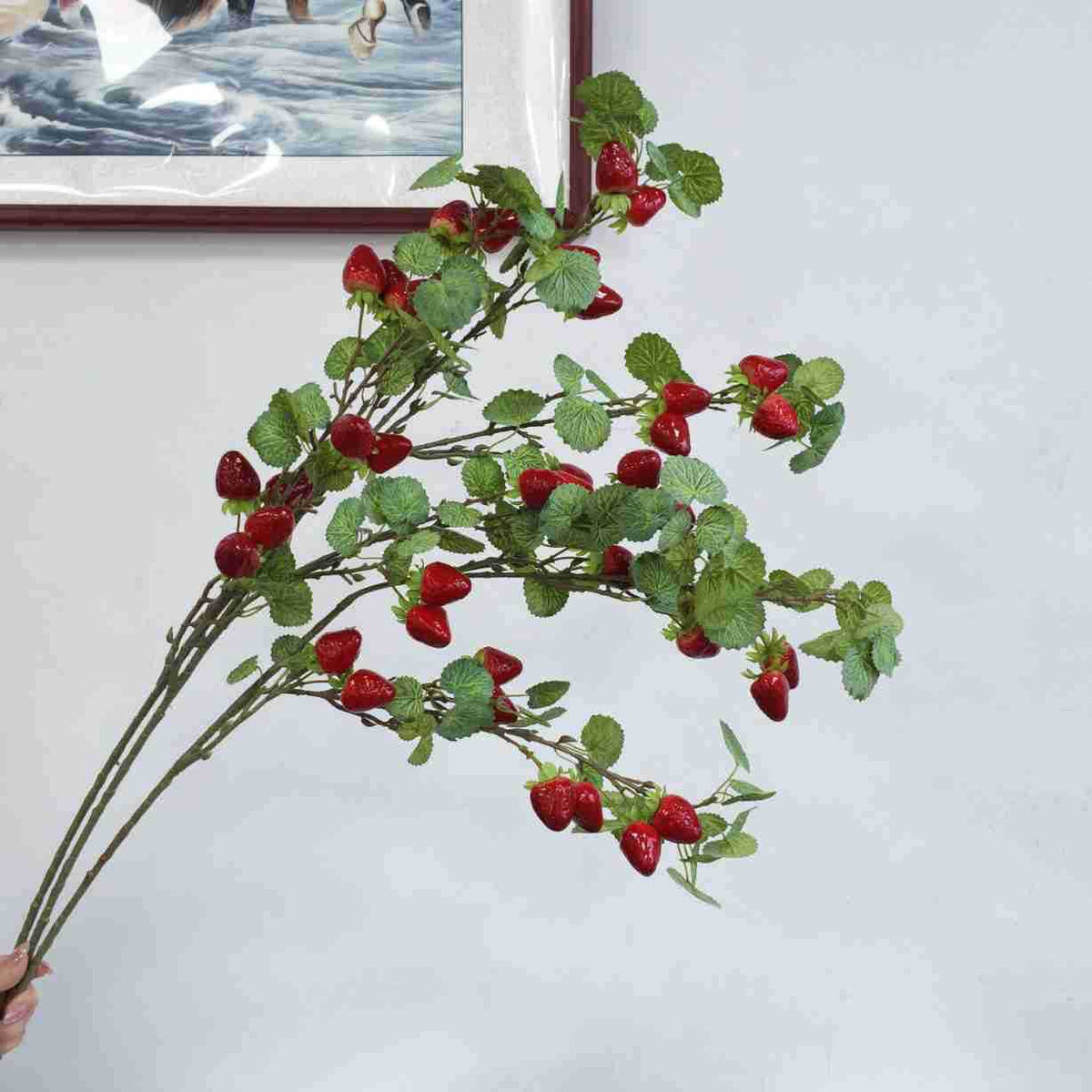 Tige de fraises artificielles avec baies sauvages, 90 cm, décoration intérieure et mariage