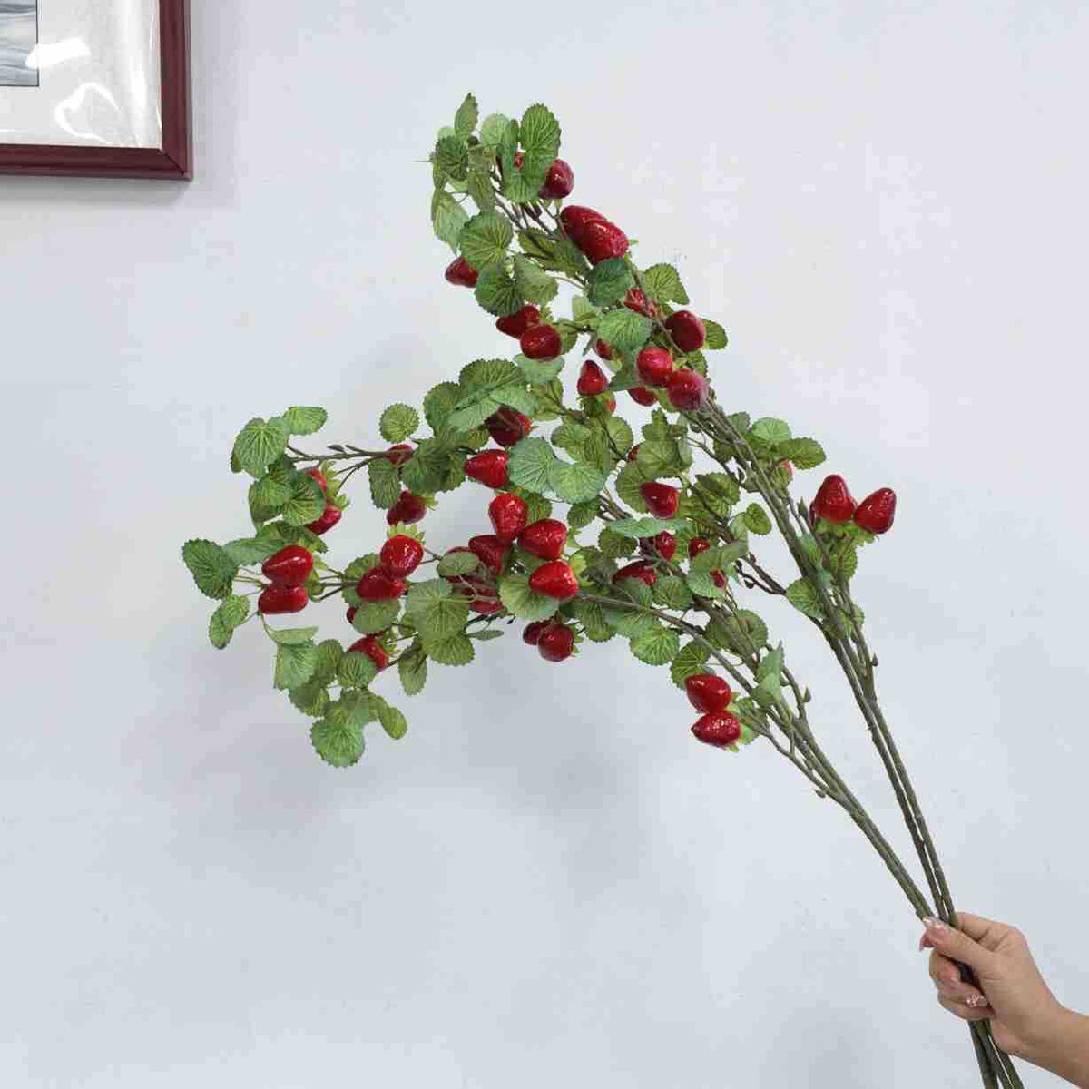 Tige de fraises artificielles avec baies sauvages, 90 cm, décoration intérieure et mariage