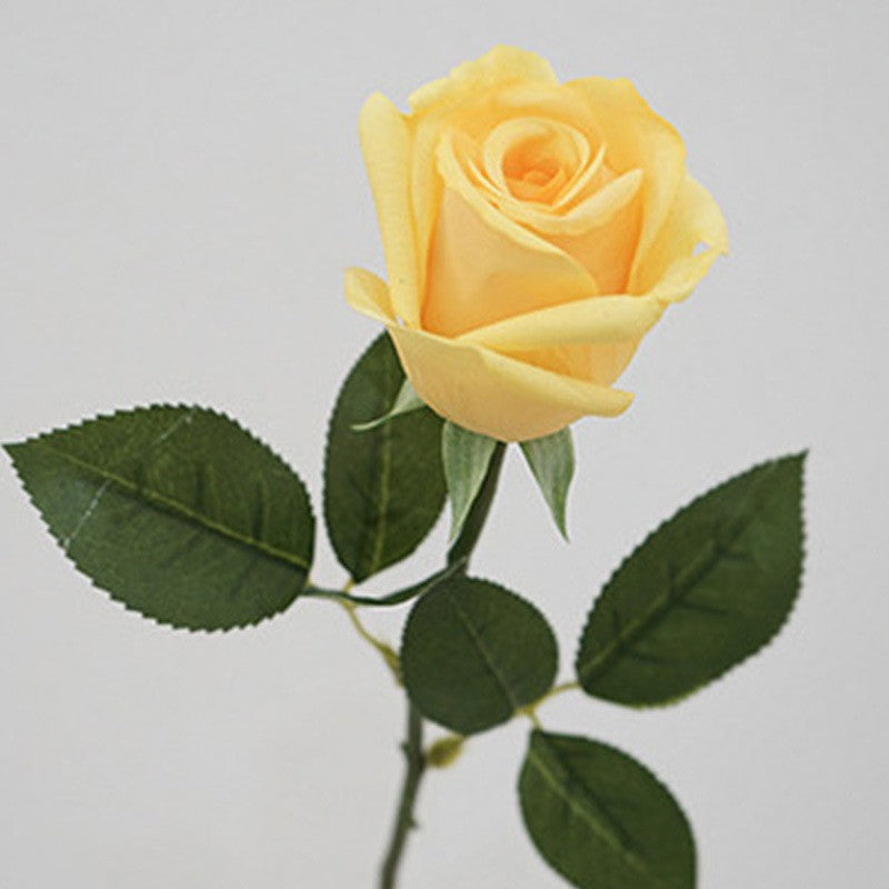 Rose artificielle en tissu soyeux 47 cm, tige unique avec 1 fleur de 8,5 cm, décoration élégante pour mariage, intérieur, vitrine