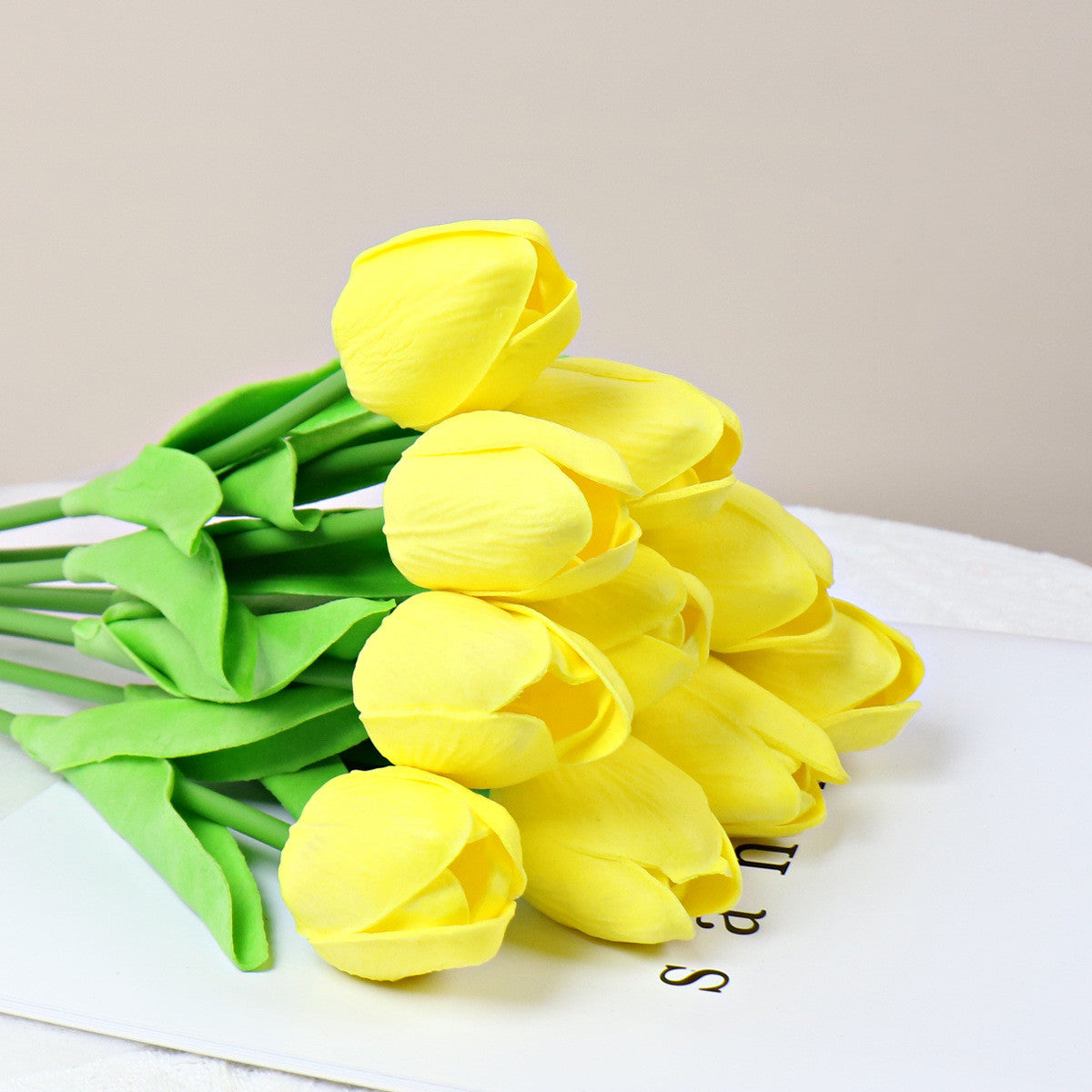 Tulipes Artificielles Réalistes Lot de 10 Tiges 34cm | Fleurs Fausses Anti-Jaunissement Nouveauté 2026 pour Décoration Maison Mariage